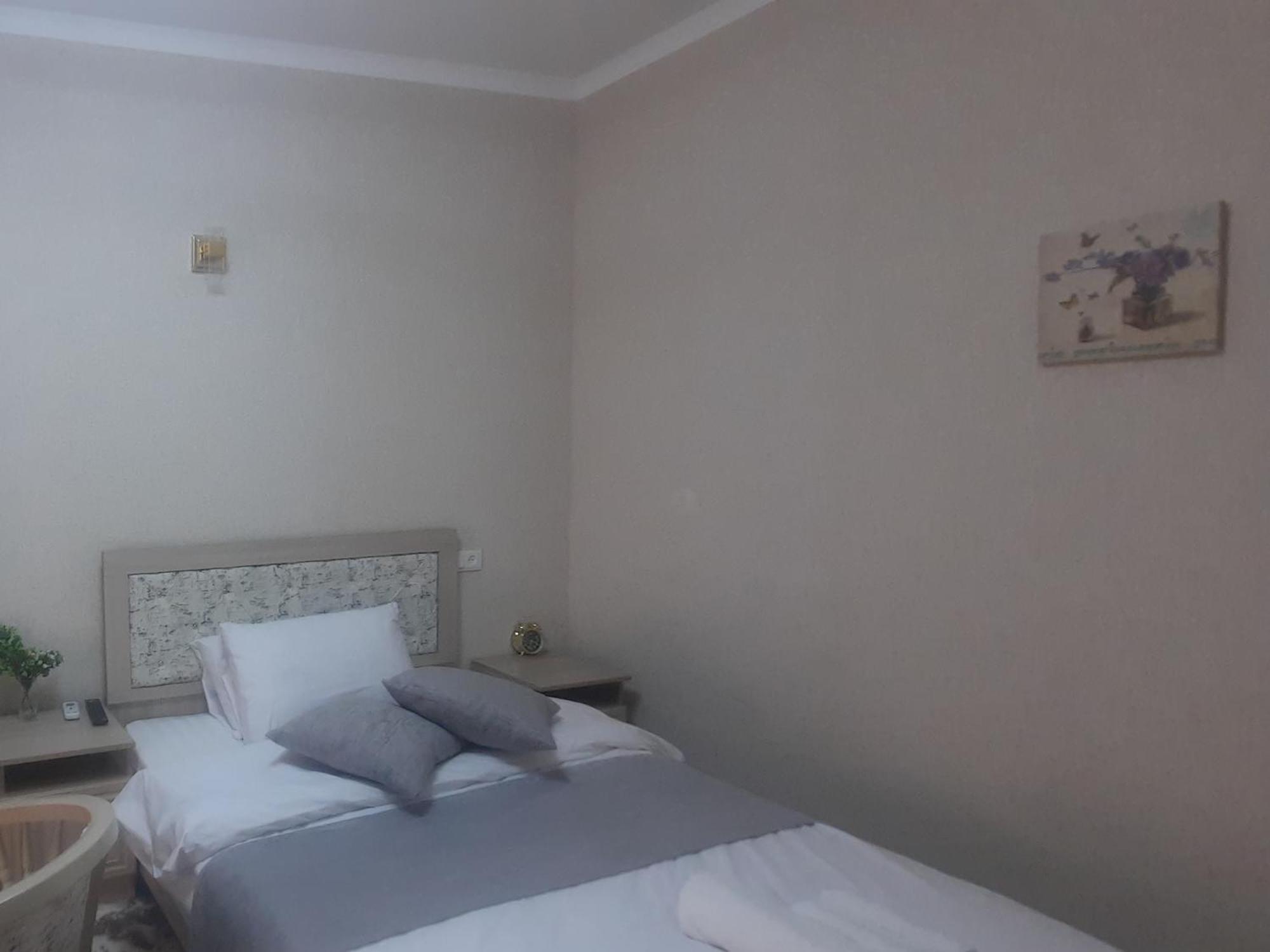 Хотел Хесон Chudschand Zimmer foto