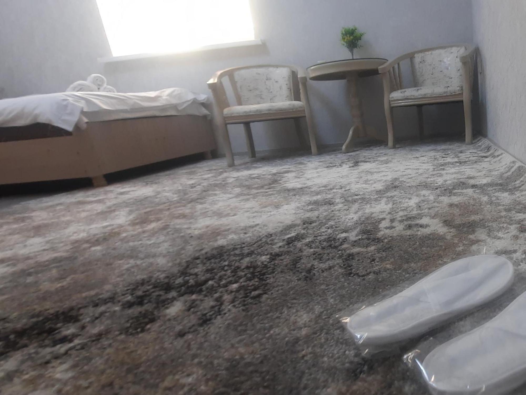 Хотел Хесон Chudschand Zimmer foto